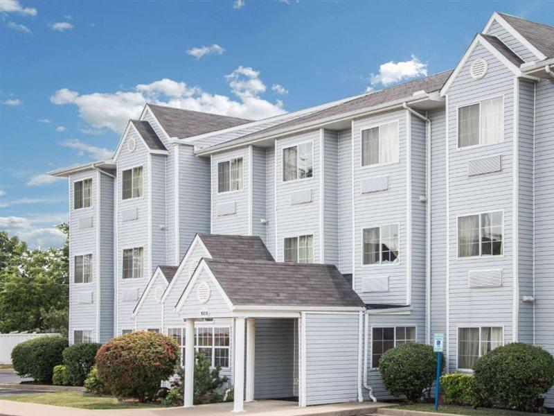 Microtel Inn & Suites By Wyndham Tulsa - Catoosa Route 66 Exterior foto