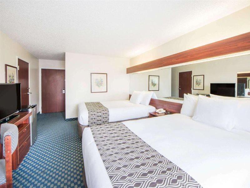 Microtel Inn & Suites By Wyndham Tulsa - Catoosa Route 66 Exterior foto