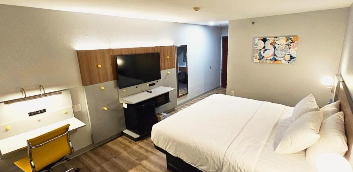 Microtel Inn & Suites By Wyndham Tulsa - Catoosa Route 66 Exterior foto