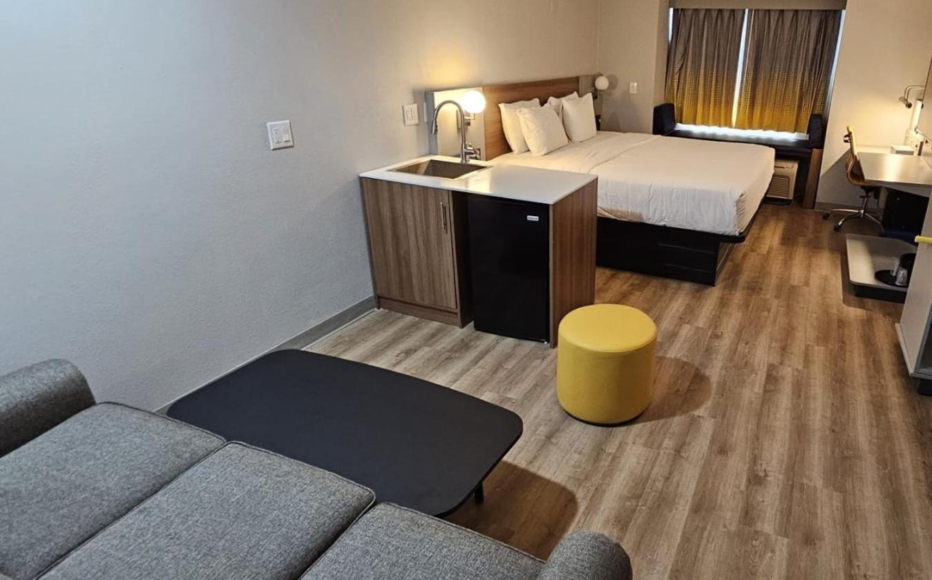 Microtel Inn & Suites By Wyndham Tulsa - Catoosa Route 66 Exterior foto