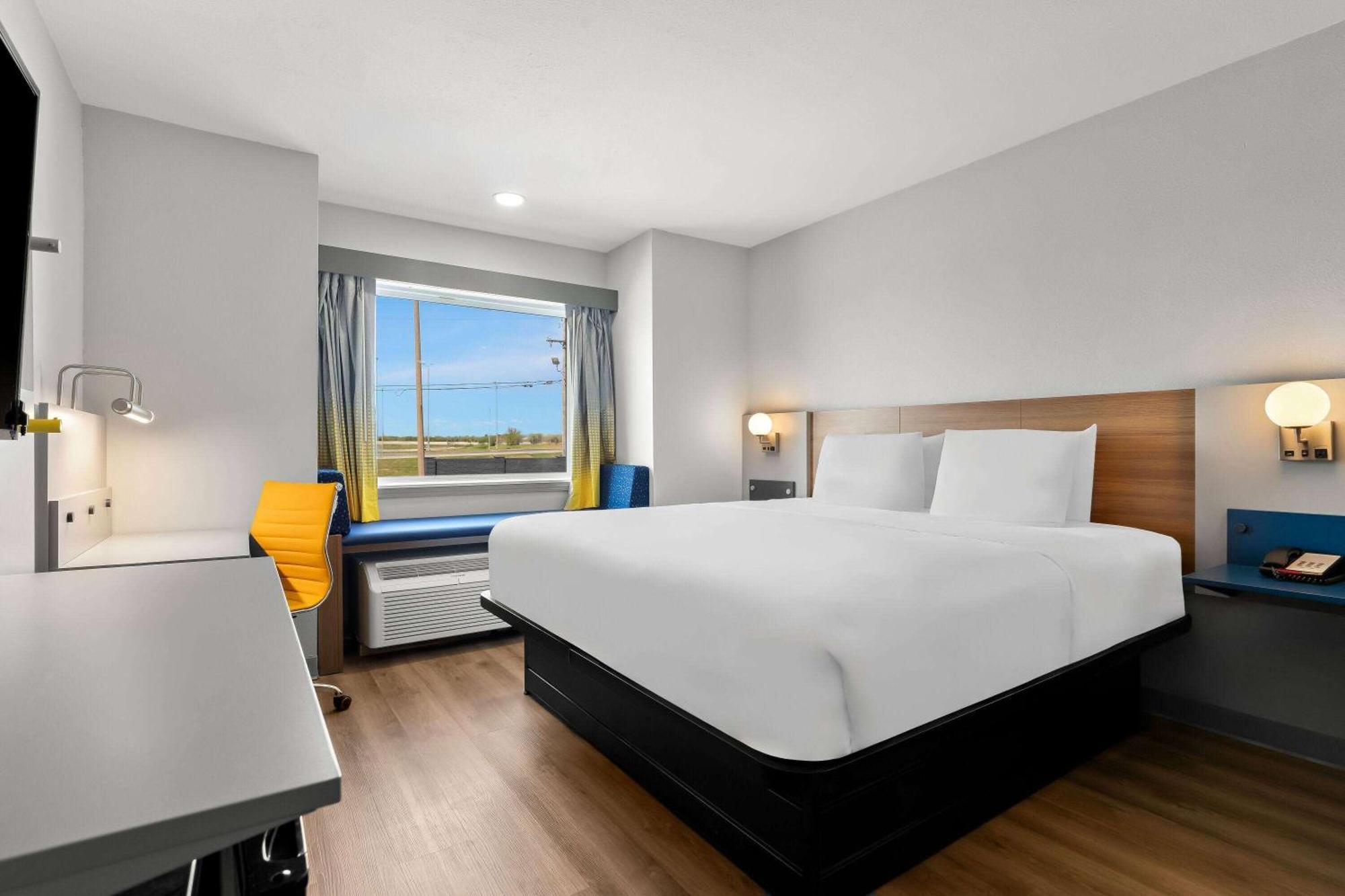 Microtel Inn & Suites By Wyndham Tulsa - Catoosa Route 66 Exterior foto