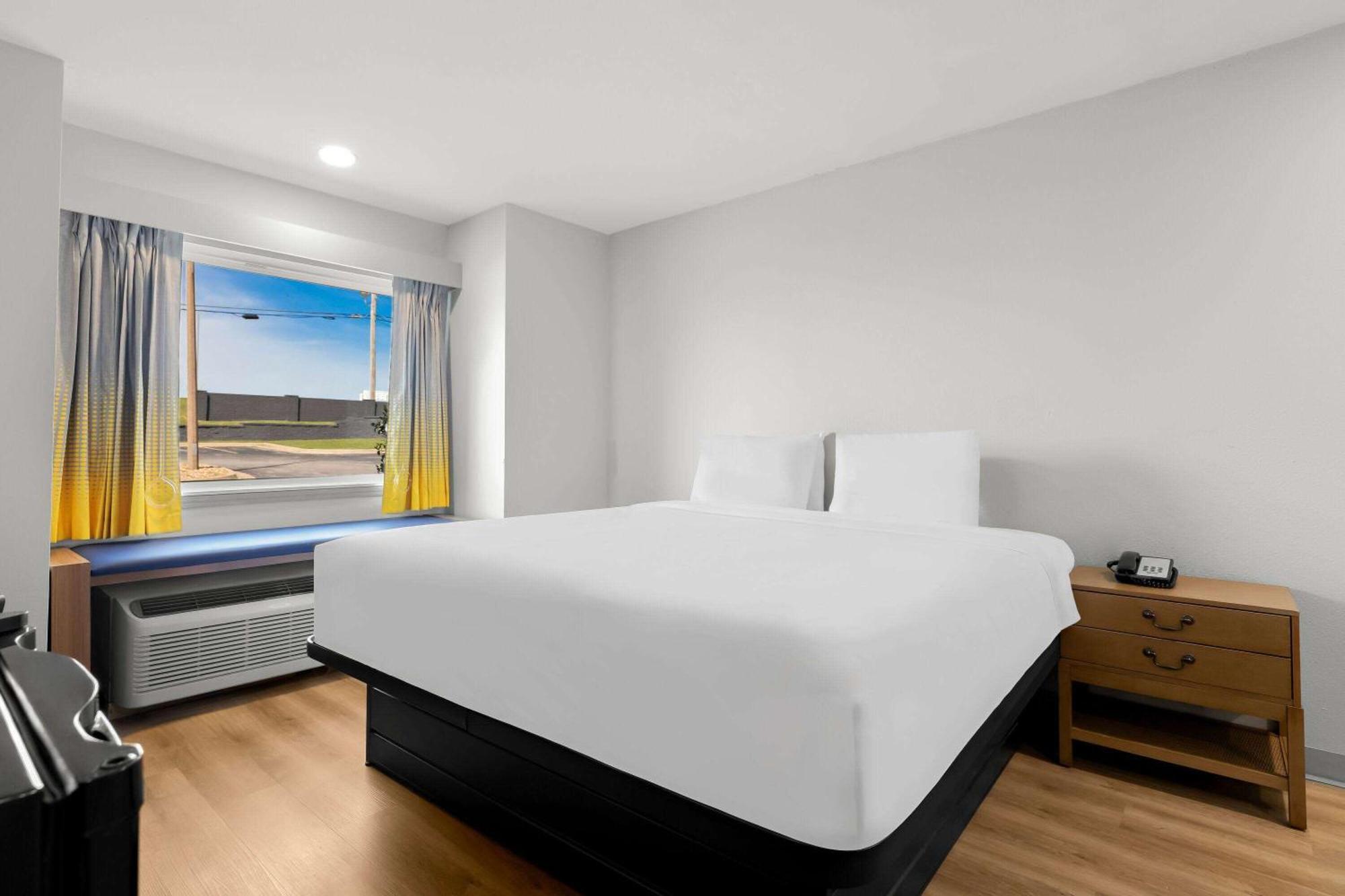 Microtel Inn & Suites By Wyndham Tulsa - Catoosa Route 66 Exterior foto