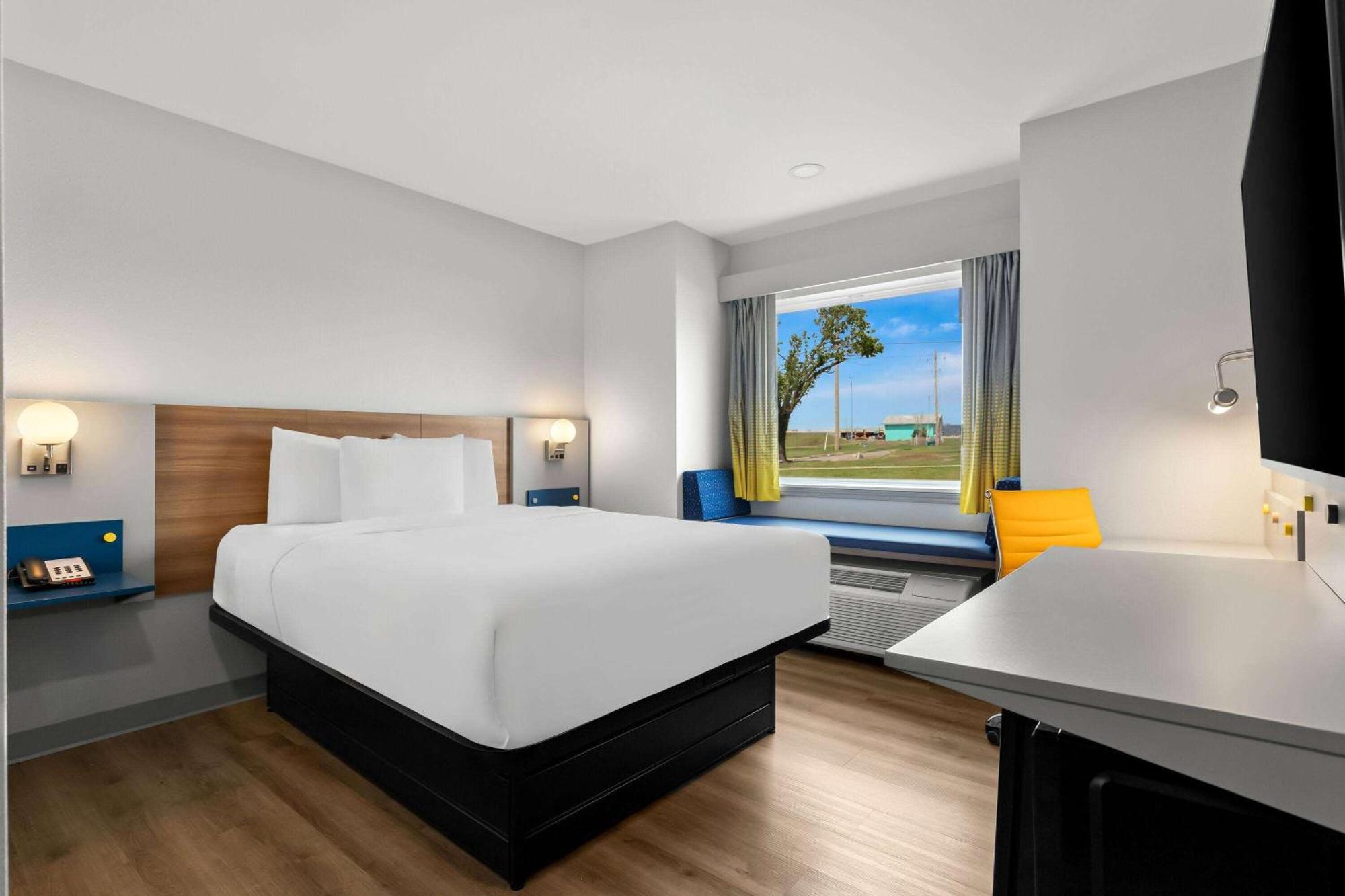 Microtel Inn & Suites By Wyndham Tulsa - Catoosa Route 66 Exterior foto
