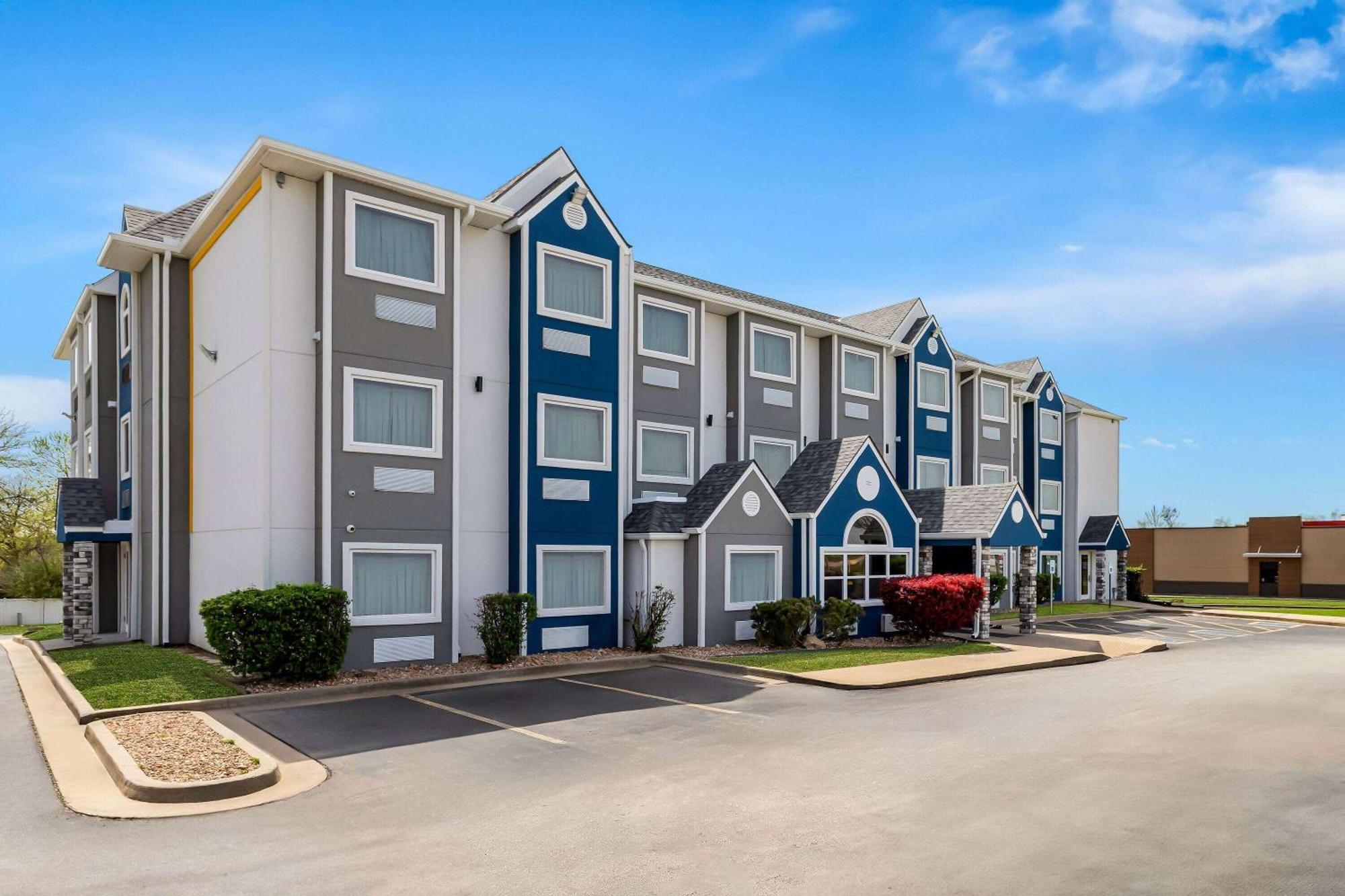 Microtel Inn & Suites By Wyndham Tulsa - Catoosa Route 66 Exterior foto